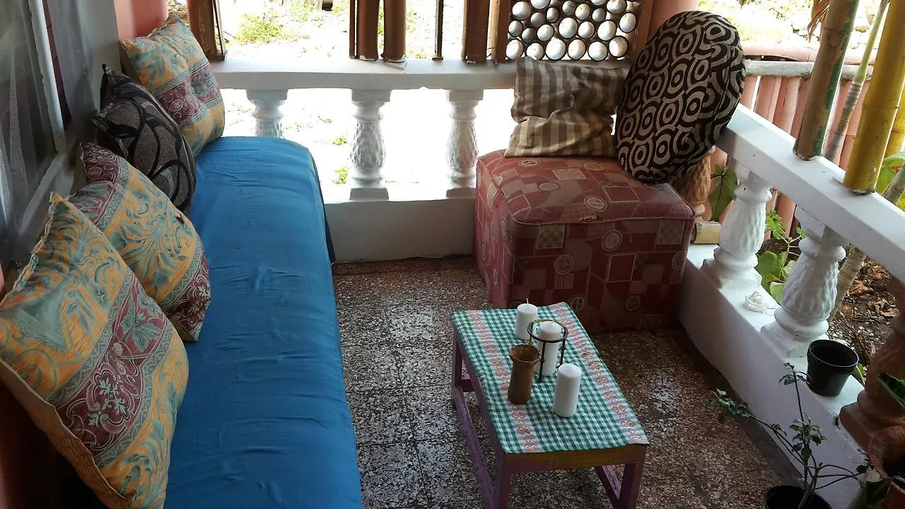 Holiday Home - Guest House Порт-Антонио 0*,
